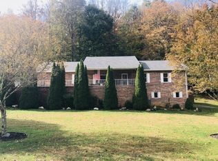 1320 Suntree Dr, Unicoi, TN 37692