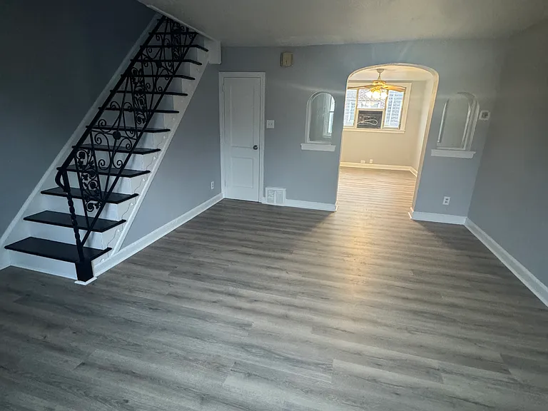 4312 Vista St — Photo 3