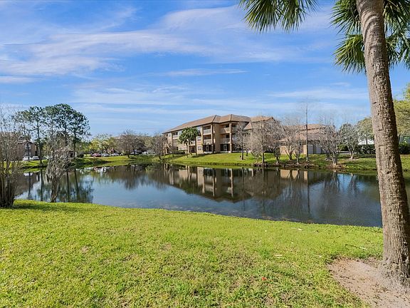4th image of 14036 Fairway Island Dr Unit 1-1513
