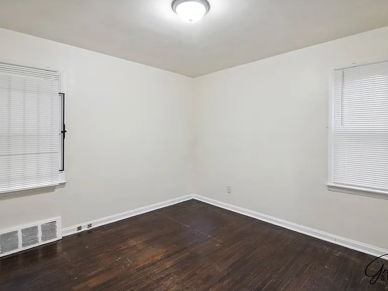 19035 Fielding St — Photo 12