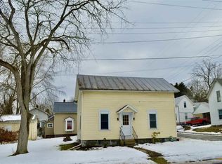 71 N Chestnut St, Fredericktown, OH 43019