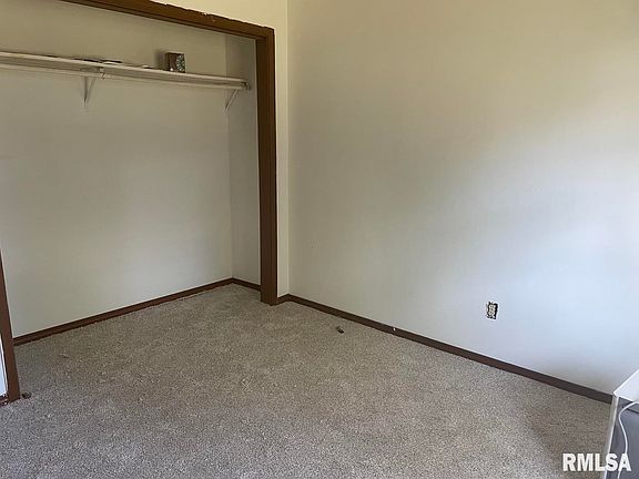 5th image of 914 Malone St