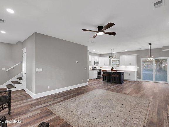 4th image of 643 Rawlings St