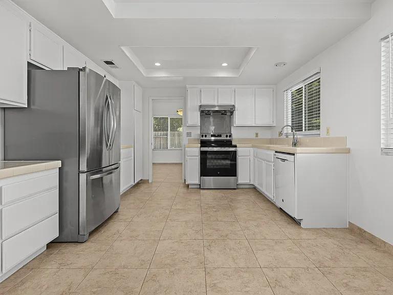 683 Wolf Point Ct — Photo 8