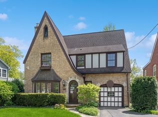492 Woodlawn Ave, Glencoe, IL 60022
