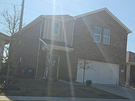 3rd image of 409 Covington Cv