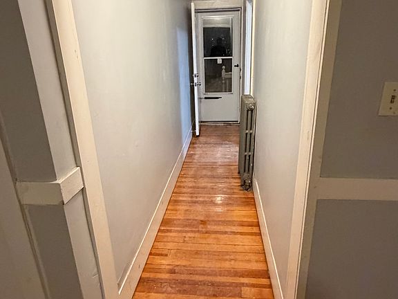 3rd image of 180 Liberty St Floor 1