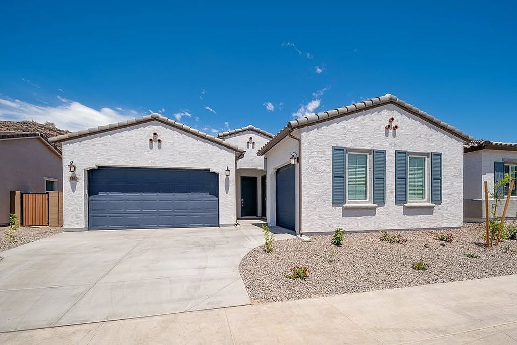 3260 W Peak View Rd - Property Image