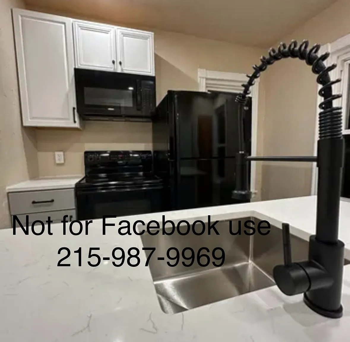 325 W Oley St — Photo 1