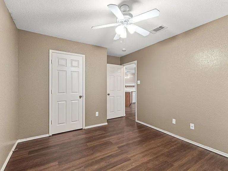 8832 Stirrup Way — Photo 11