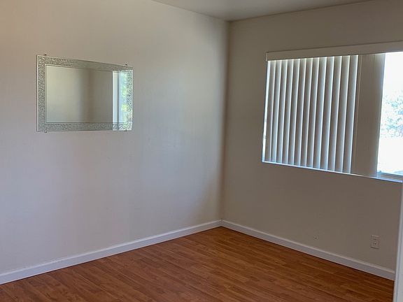 3rd image of 946 Park Ave #11A