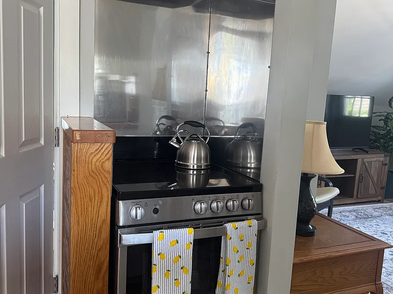 40 Waterman Ave #B — Photo 8