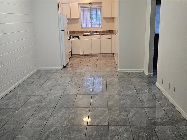 1933 Alwill St #C — Photo 2