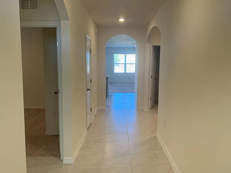528 Boardwalk Ave — Photo 4
