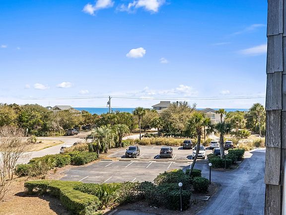 2nd image of 423 Parker Dr. #306