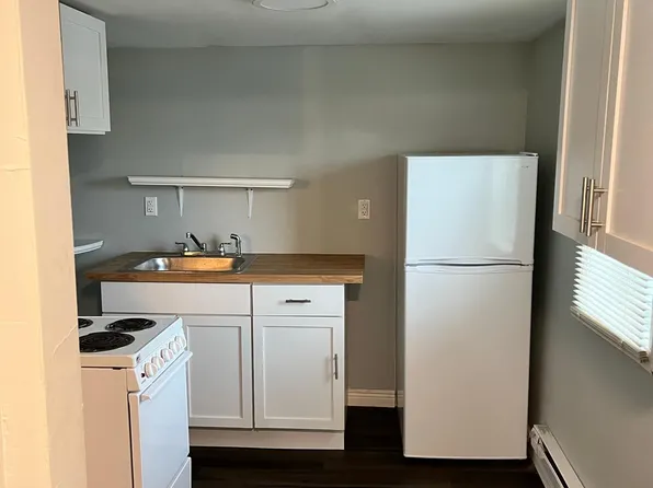 26957 Trowbridge St APT 2, Inkster, MI 48141