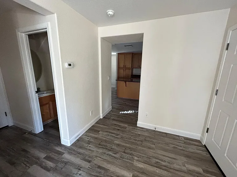 742 Stonehaven Loop — Photo 7