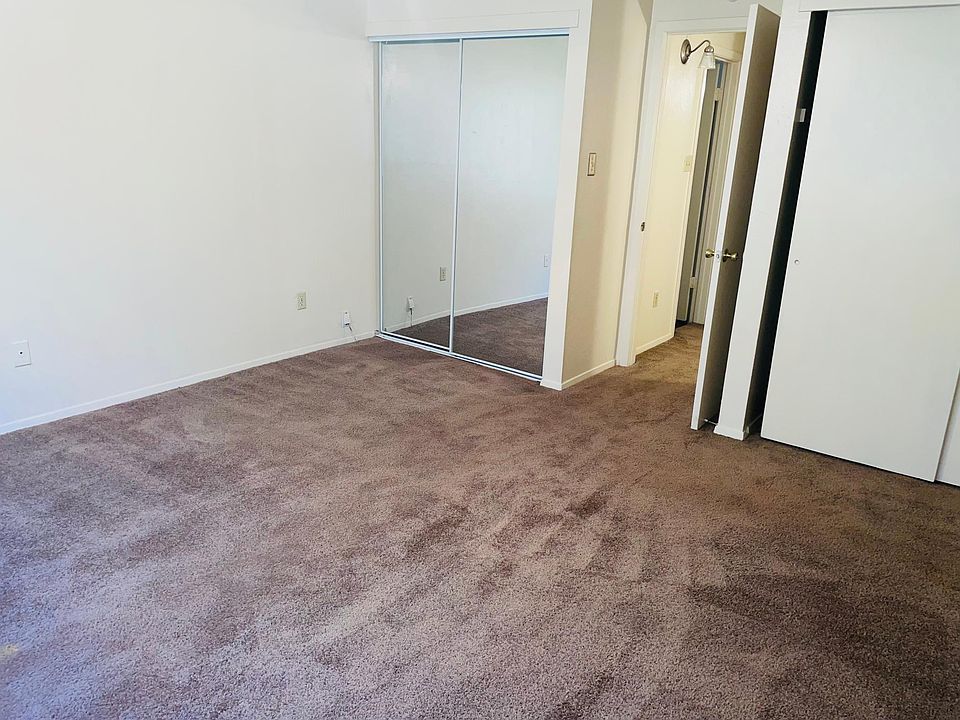 1st image of 118 Pinebrook Pl #A