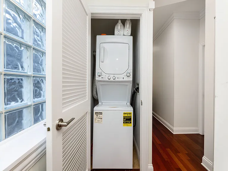 919 W Altgeld St #2 — Photo 11