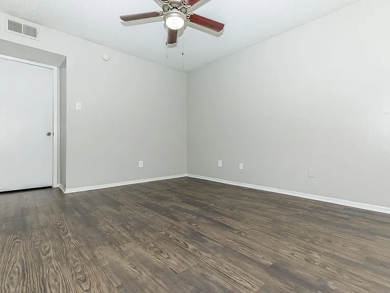 12148 Jollyville Rd — Photo 94