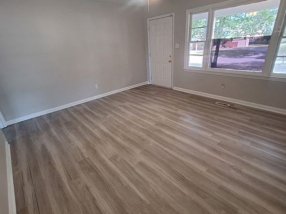 3rd image of 7655 Fletcher Ave