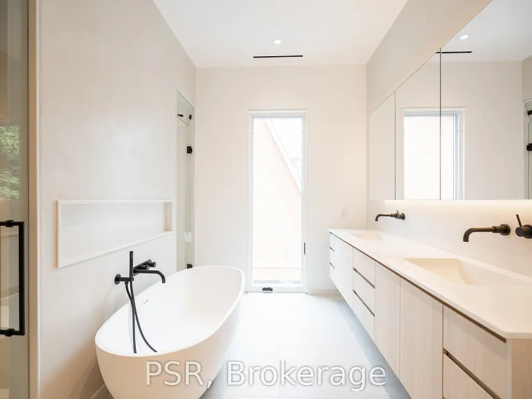 381 Madison Ave — Photo 11