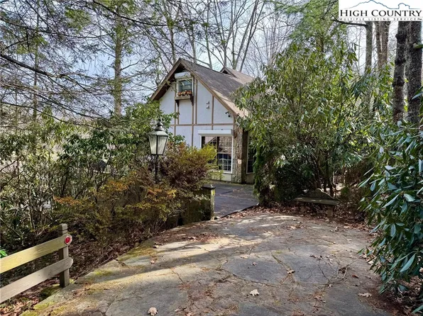 70 Holly Loop, Newland, NC 28657