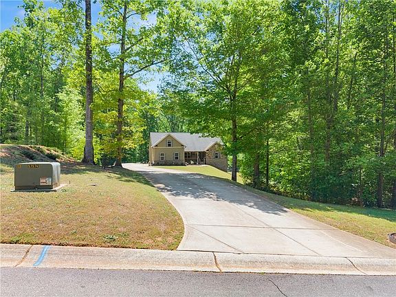 2nd image of 675 Oconee Ln