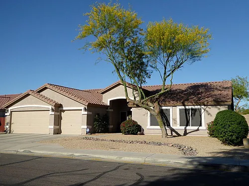 6810 S 15th Pl Photo 1