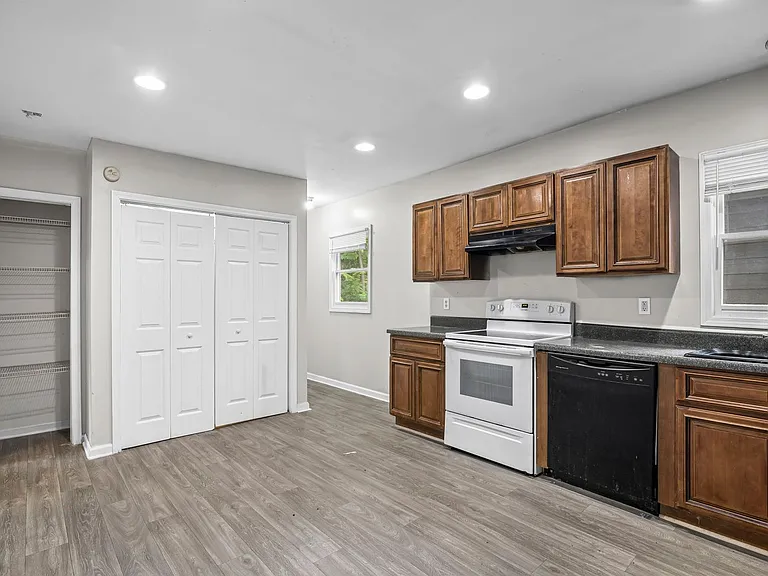 1005 Westmoor Dr NW #A — Photo 11