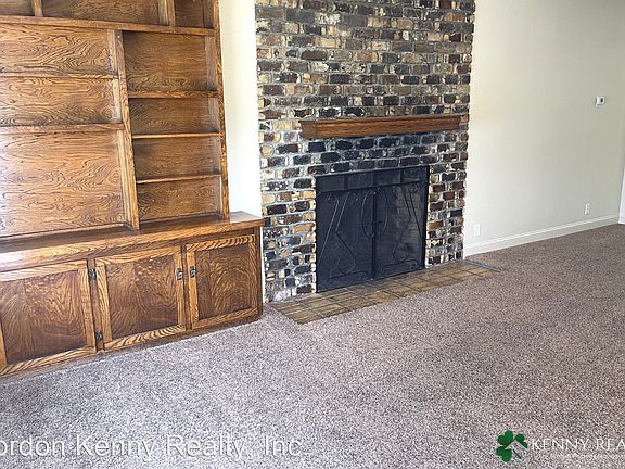3rd image of 501 Elm Ct