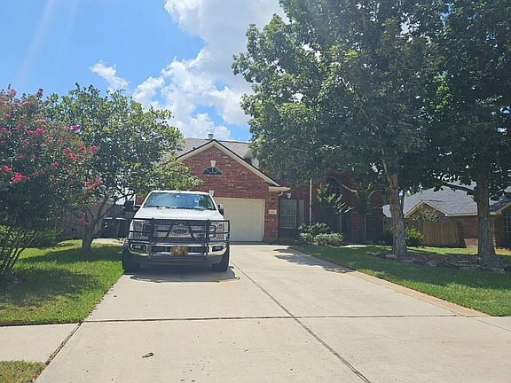 2nd image of 1918 Enchanted Park Dr