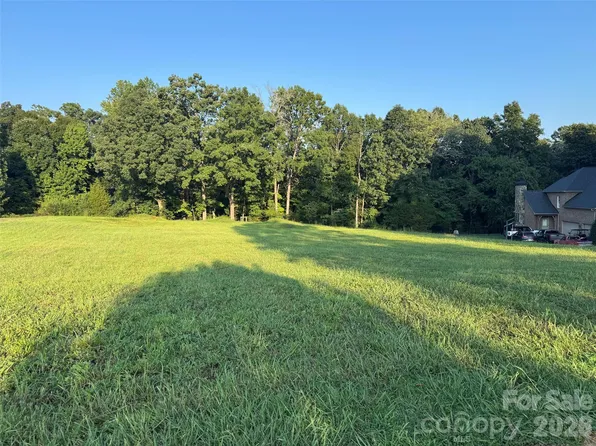 1103 Hastings Ct, China Grove, NC 28023