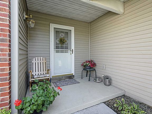 2nd image of 1408 Countryside Pl #1408