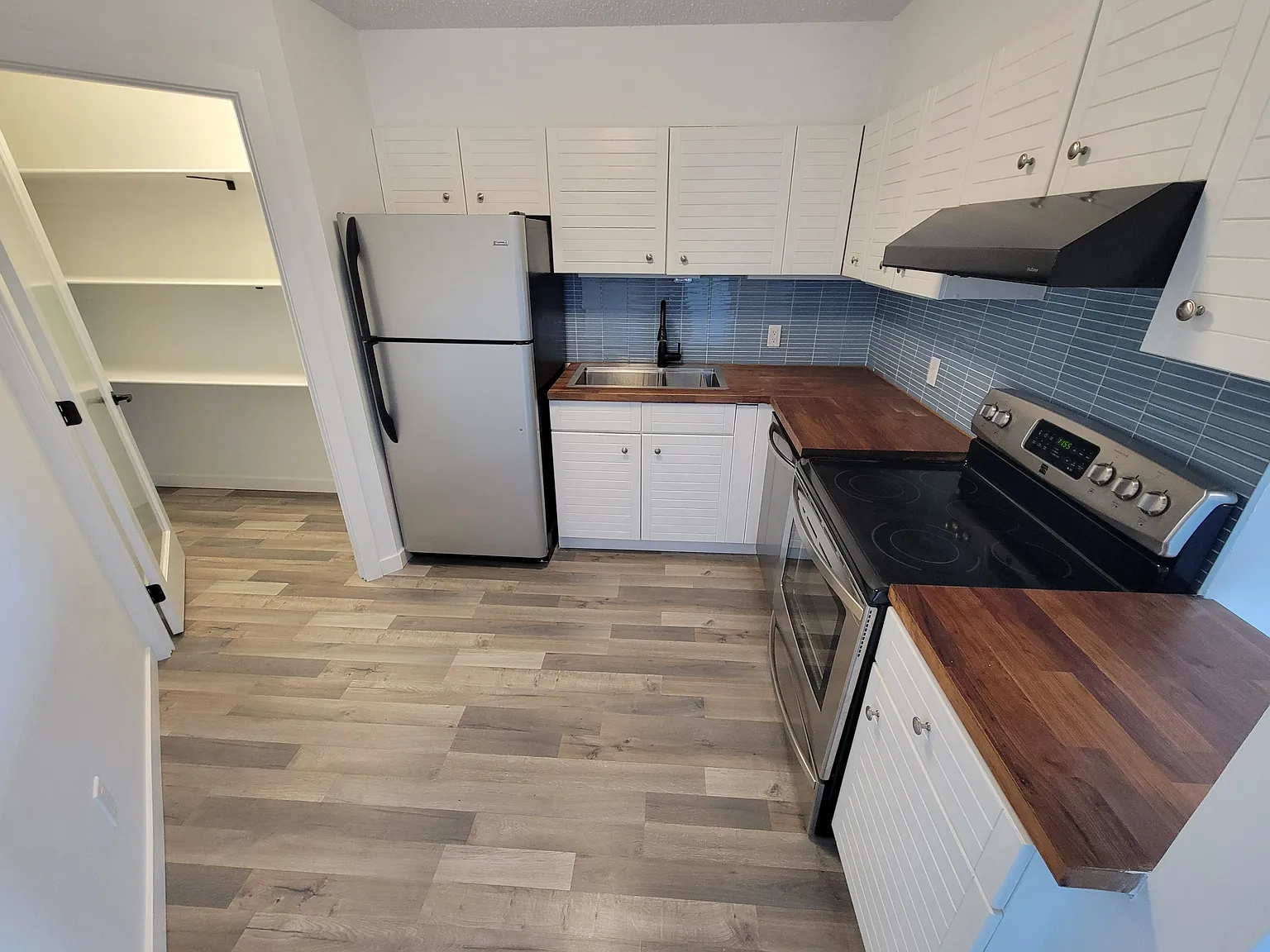 10149 Saskatchewan Drive NW - #401 — Photo 2