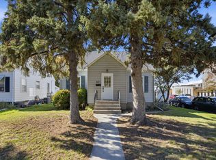631 11th St N, Moorhead, MN 56560