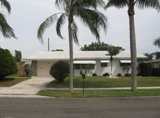 720 Lake Osborne Ter, Lake Worth, FL 33461