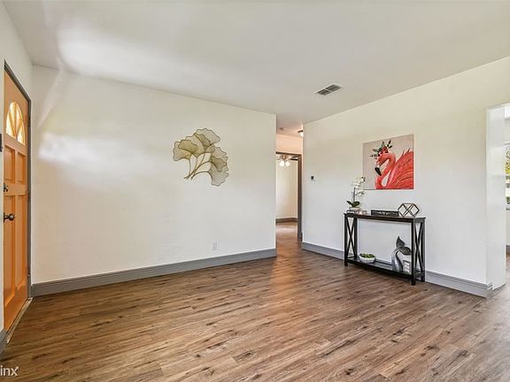 4th image of 4211R 6th Ave N