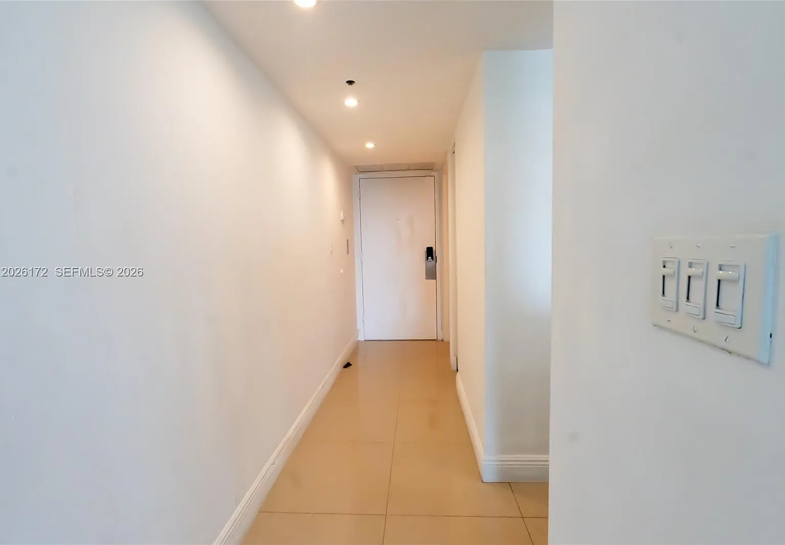 Venetia Condo — Photo 4