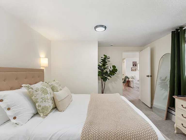 838 SE Tacoma St — Photo 14