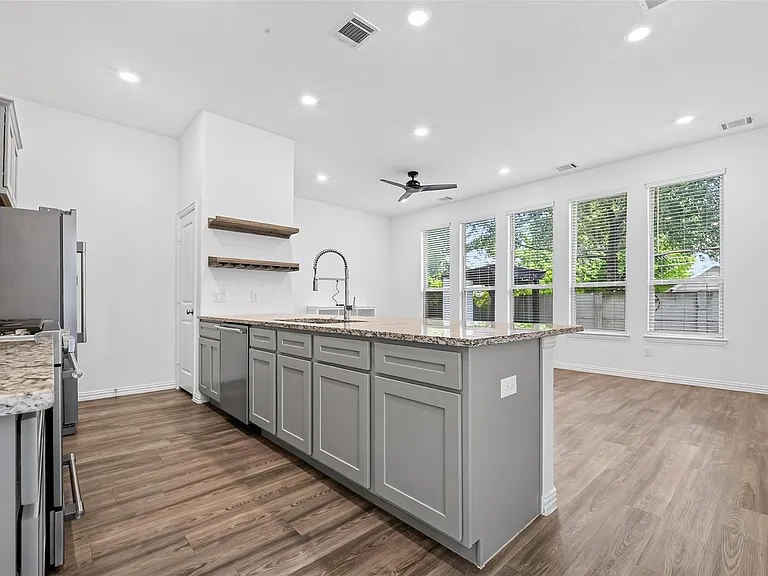 4743 Glen Isle Dr — Photo 6