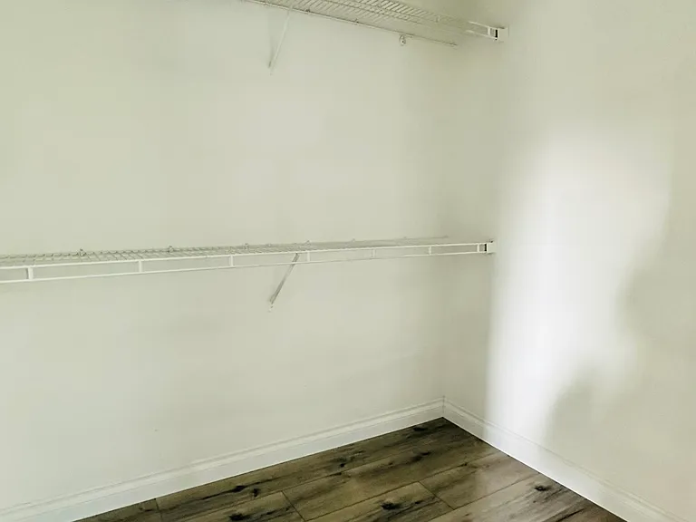 5002 Glickman Ave — Photo 8
