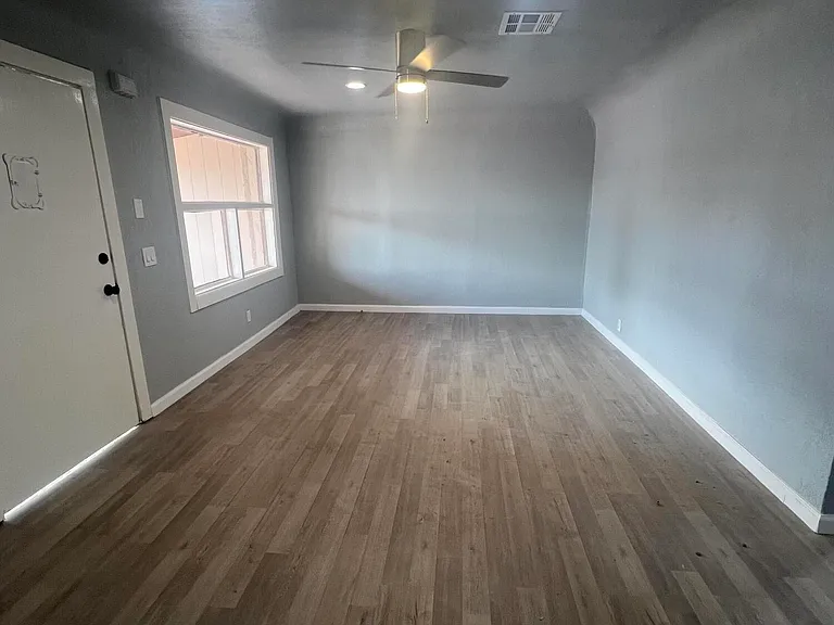 8405 Pinon St — Photo 9
