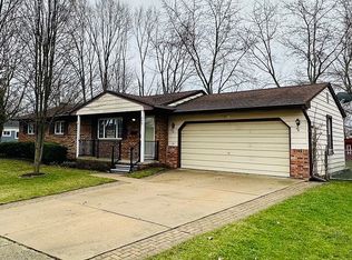 340 Chandler Dr, Saline, MI 48176