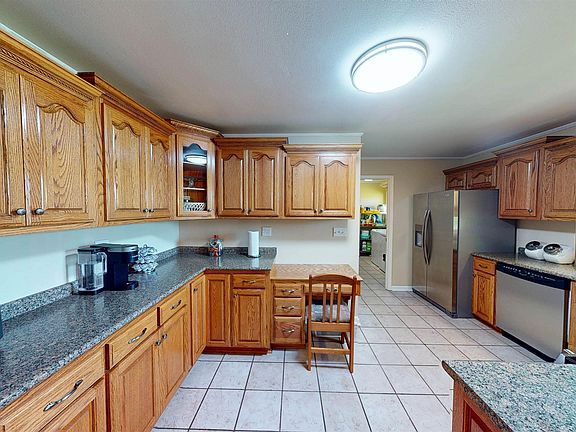 5th image of 3715 Crystal Rd