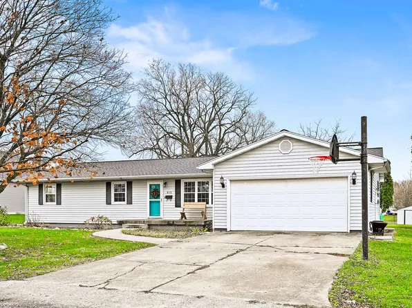 613 Easy St, Gibson City, IL 60936