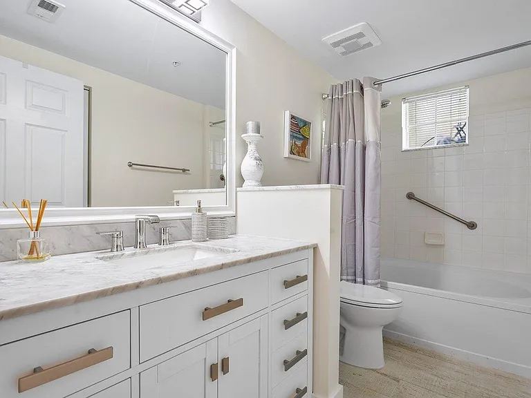1302 Tuscany Way — Photo 24