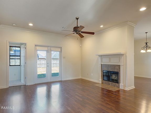 4th image of 501 King Arthurs Way