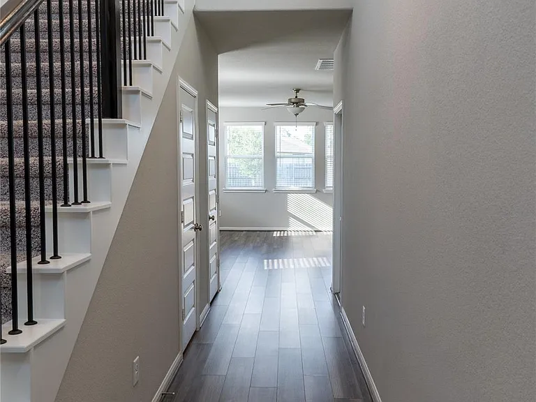 7010 Silverleaf Oak St — Photo 29