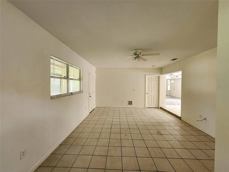 2831 NE 17th Dr — Photo 9
